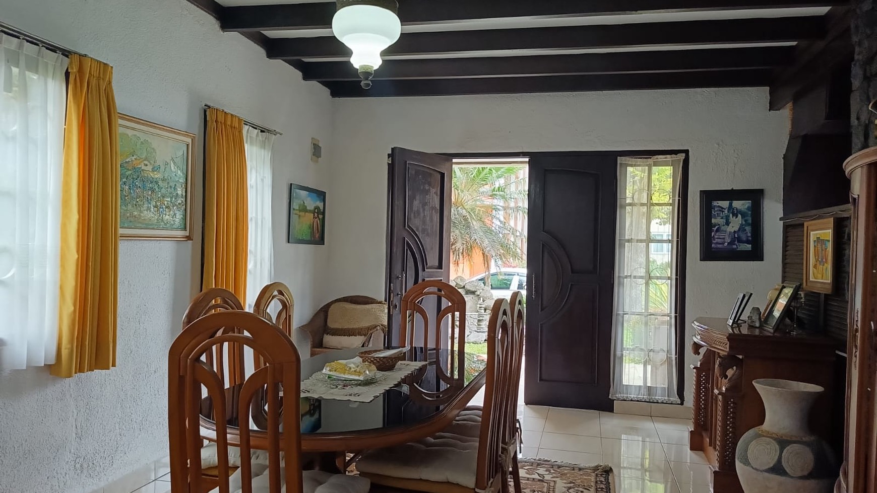 Villa Bagus Semi Furnished di Villa Istana Bunga