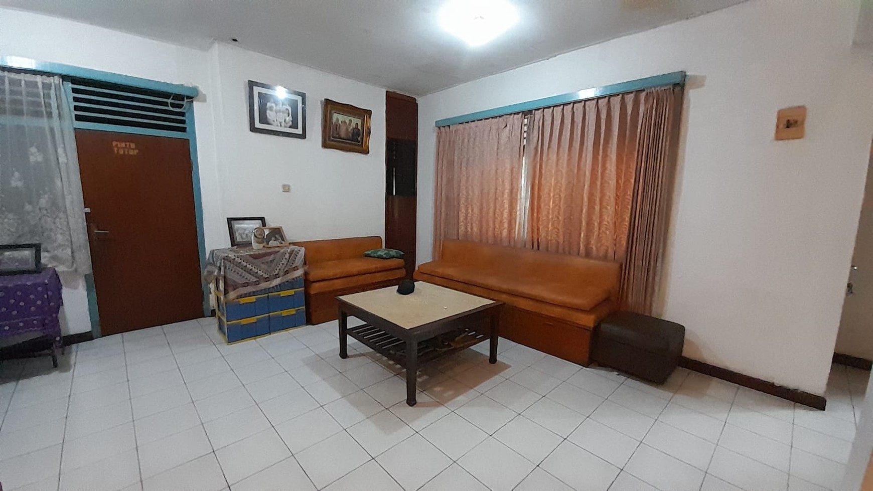 Dijual 1 unit Rumah Lama 2 Tingkat di Kemandoran, Kebayoran Lama Jakarta Selatan