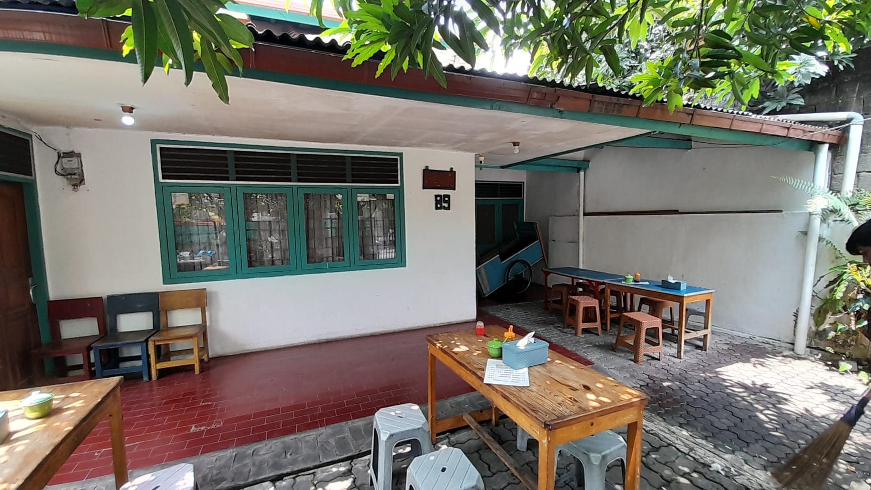 Dijual 1 unit Rumah Lama 2 Tingkat di Kemandoran, Kebayoran Lama Jakarta Selatan