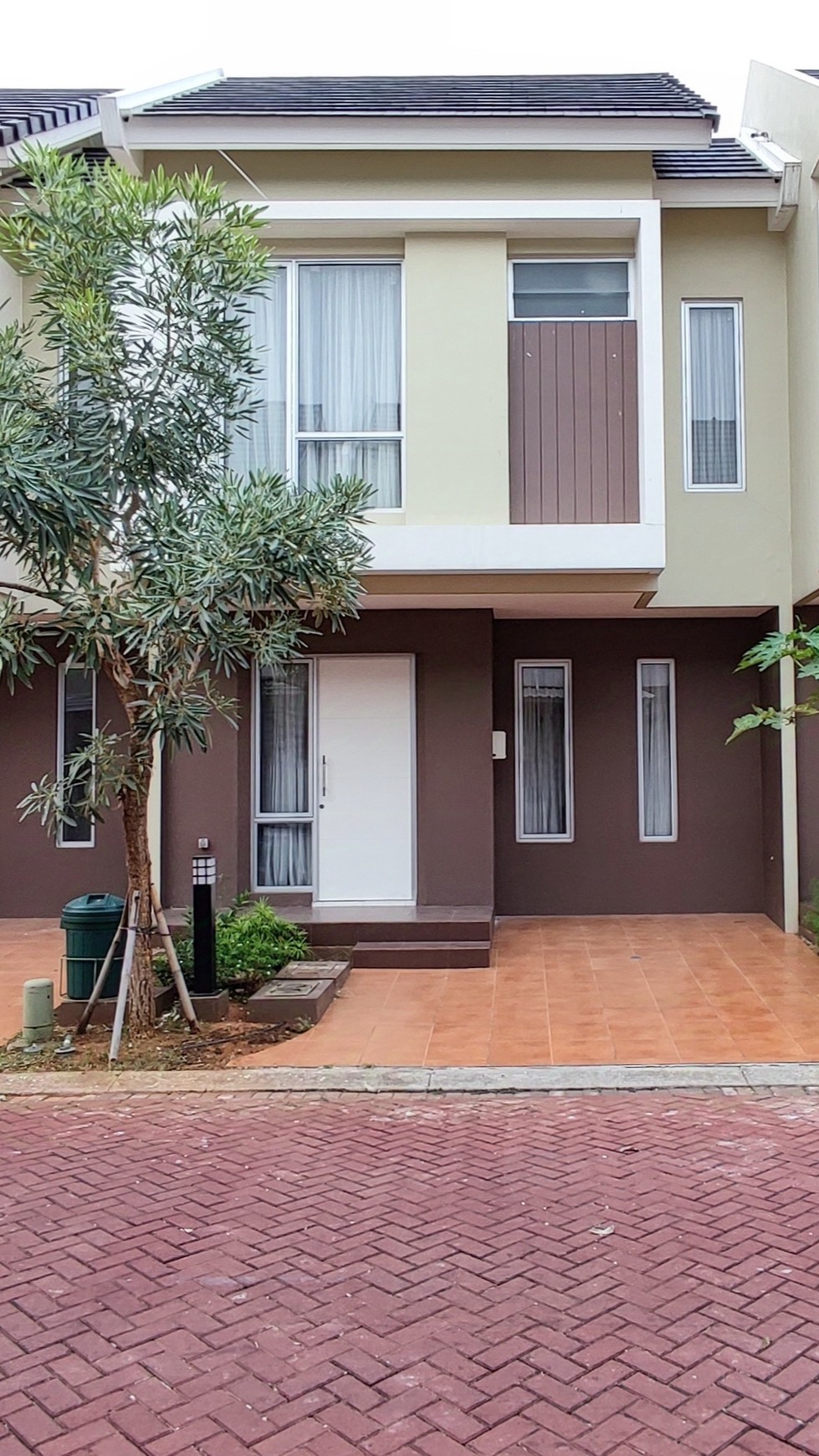 Best Price. Rumah bagus Malibu Village, Gading Serpong