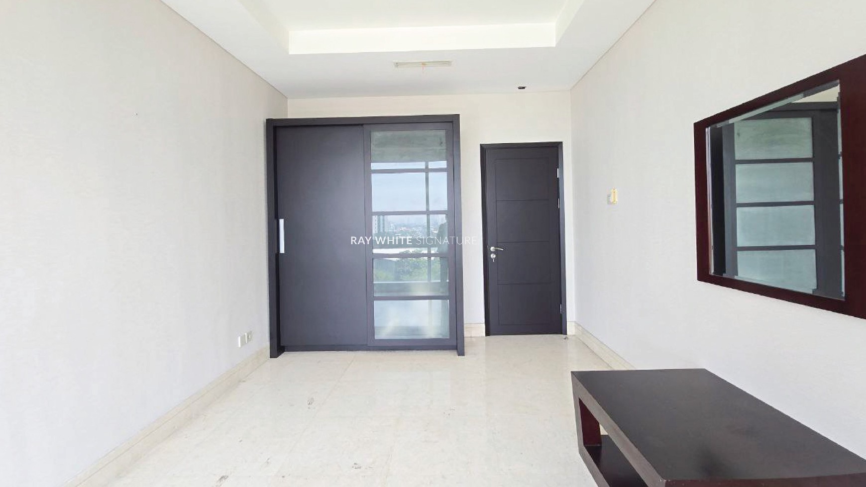 Unit di Apartemen The Capital Residence private lift