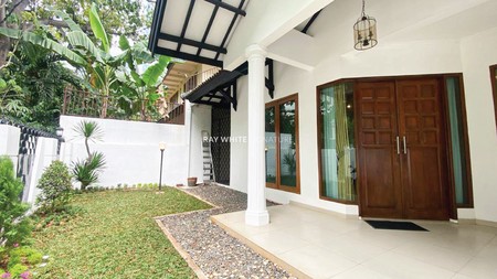 Rumah di Daerah Elit