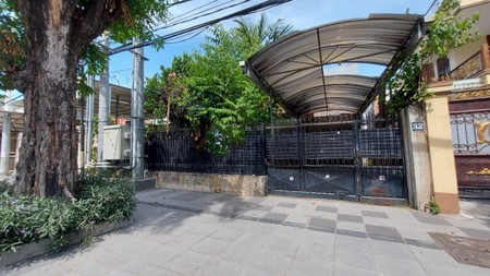 Dijual Rumah Hitung Tanah Tengah Kota Lokasi Strategis cocok Buat Resto Cafe Kantor 