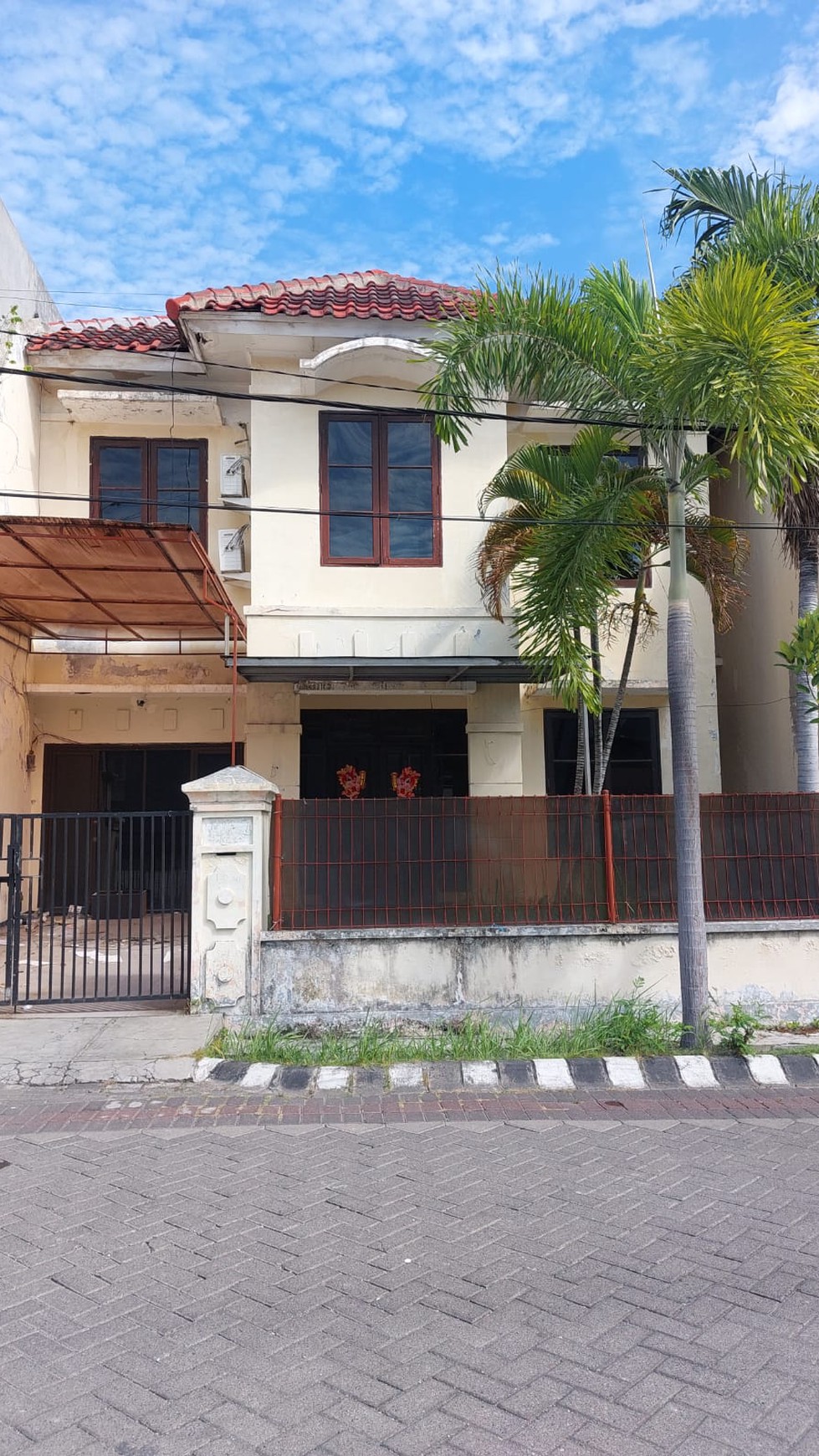 Dijual Rumah Dharmahusada Mas Surabaya Timur 