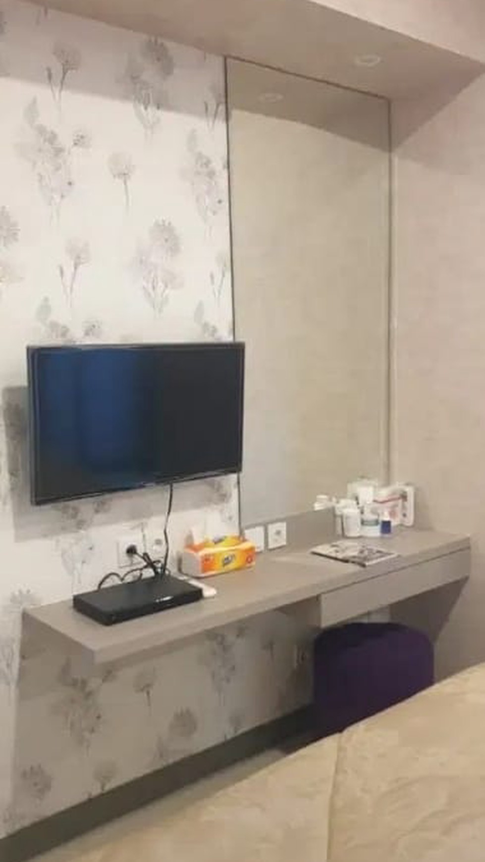 MURAH Dijual Apartemen Anderson Pakuwon Mall Tipe 2 Kamar Tidur FULL Furnished MODERN 