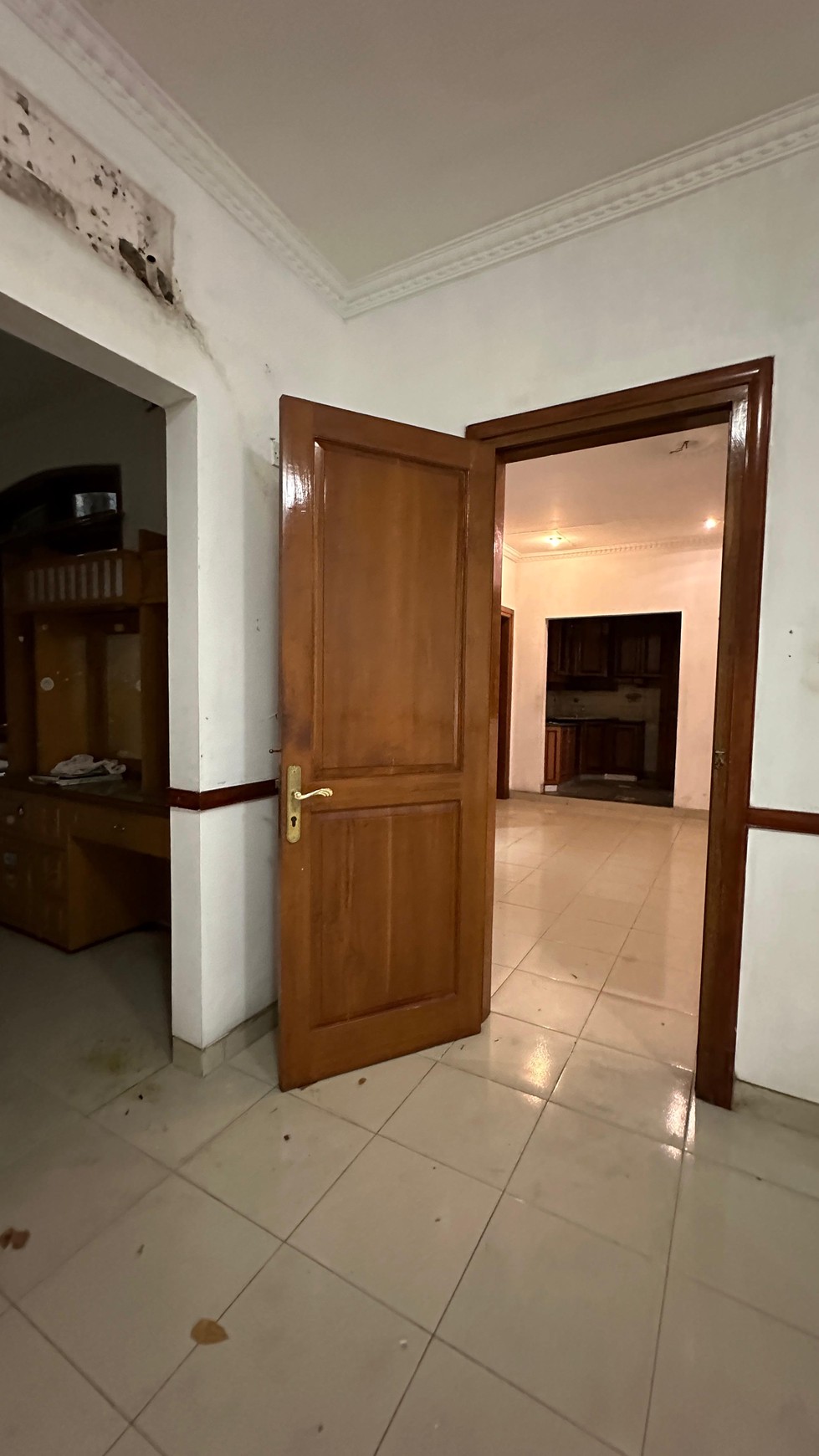 Dijual rumah di Jl Grinting - Blok A - Kebayoran Baru- Jakarta Selatan