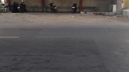 Disewakan Ruko Strategis Ramai di Jalan Barata Jaya Surabaya