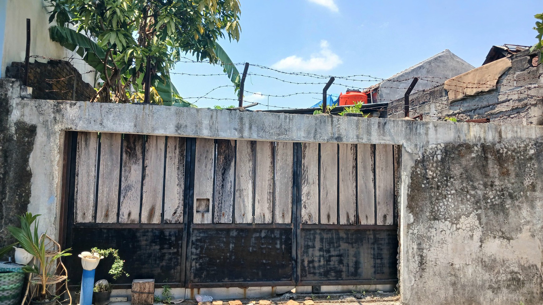 Tanah Pekarangan Luas 180 Meter Persegi Lokasi Nogotirto Gamping Sleman 