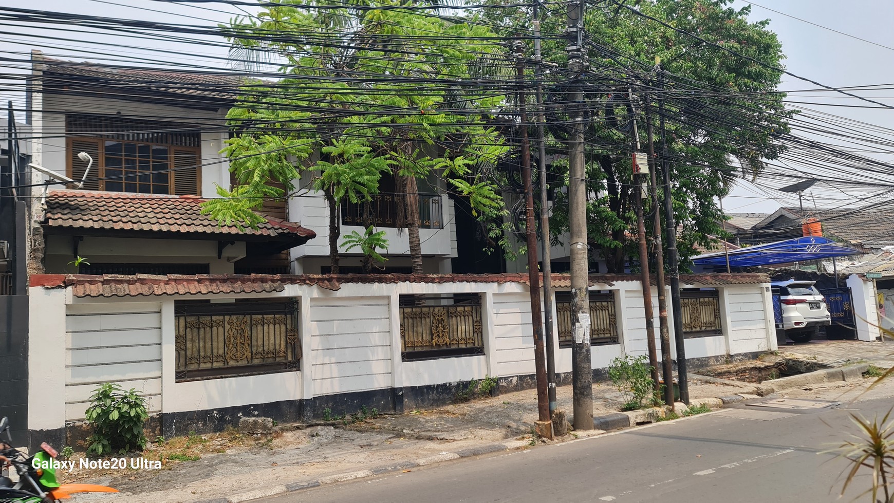 Rumah Besar Tanah Luas Cocok untuk Kantor di Asem Baris Tebet