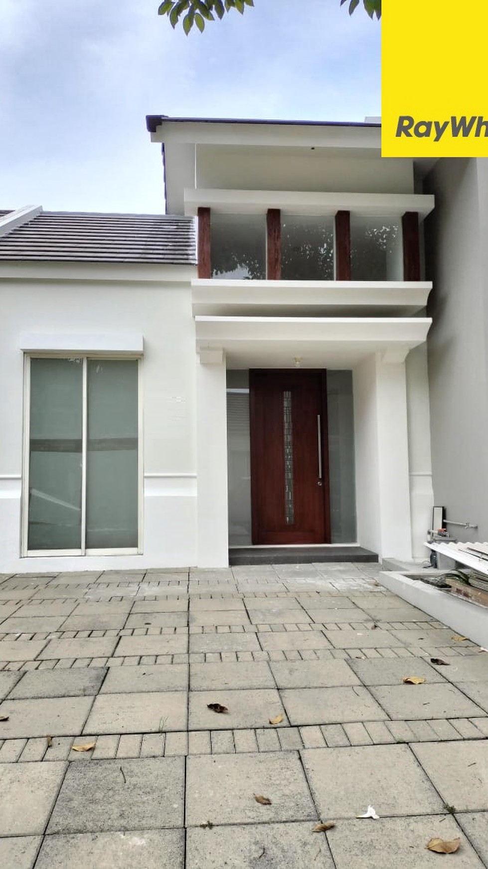 Dijual Rumah di Grand Harvest Kebraon Surabaya Barat