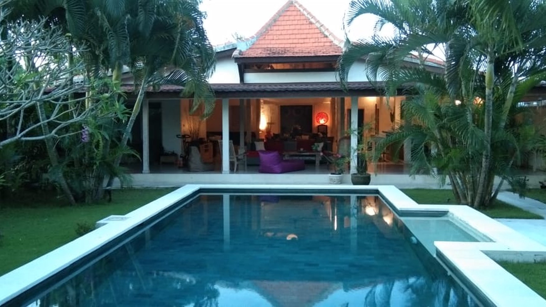 Villa Freehold 3 Bedrooms In Pantai Nyanyi