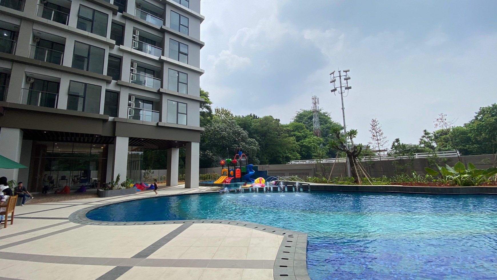 APARTEMEN MEWAH TIPE STUDIO SELANGKAH DARI MALL TSM CIBUBUR