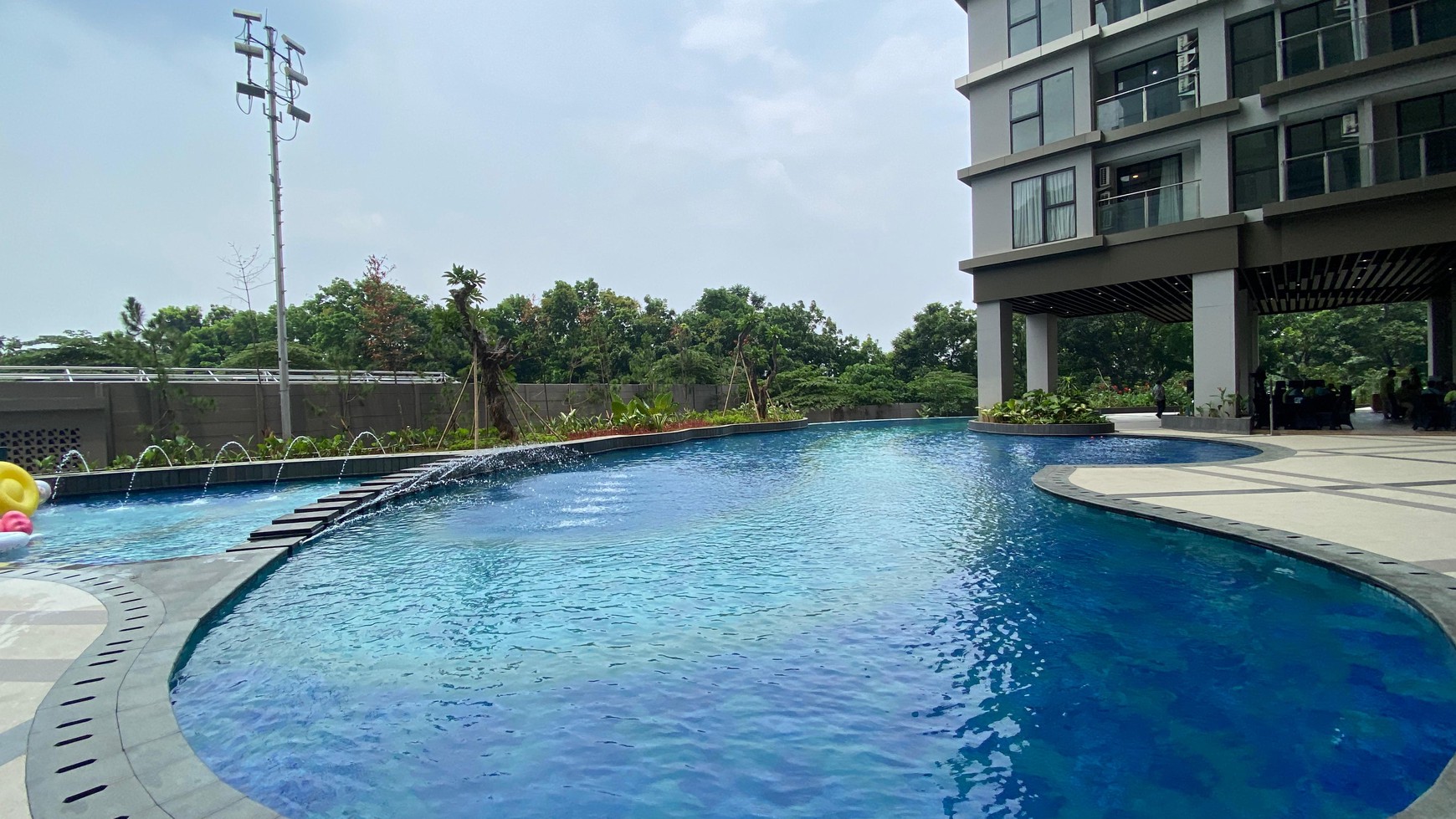 APARTEMEN MEWAH TIPE STUDIO SELANGKAH DARI MALL TSM CIBUBUR