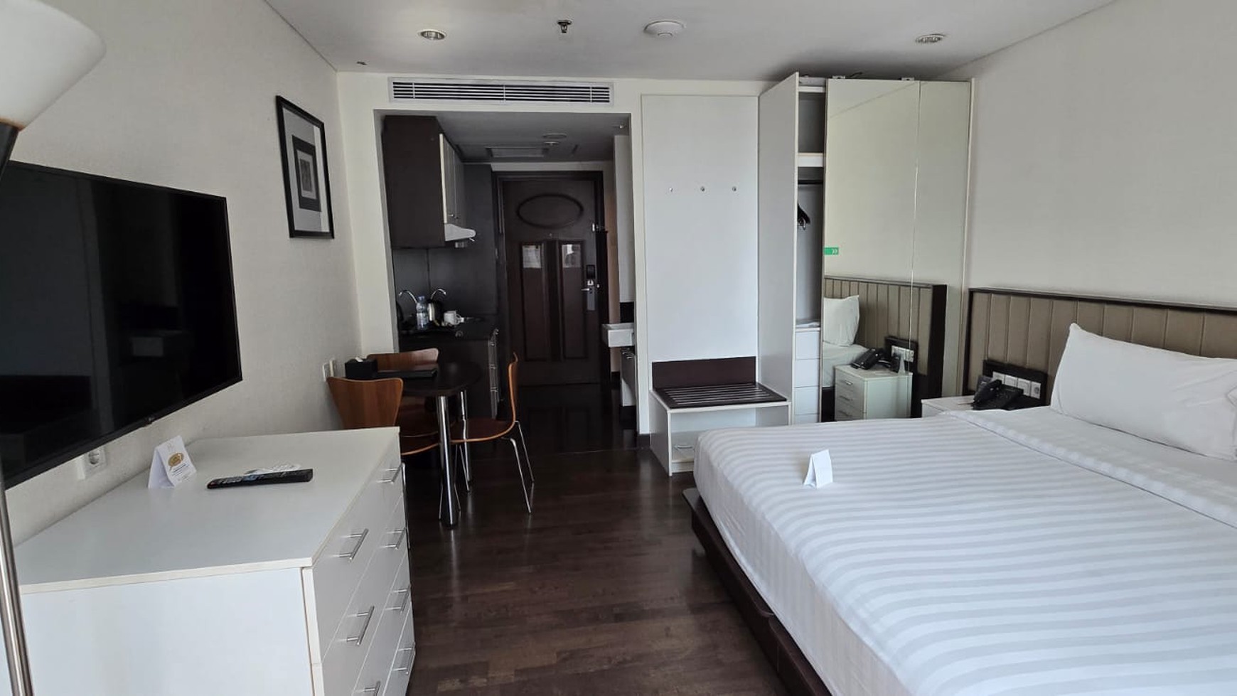 Condotel Full Furnished di Tengah Kota El Royale