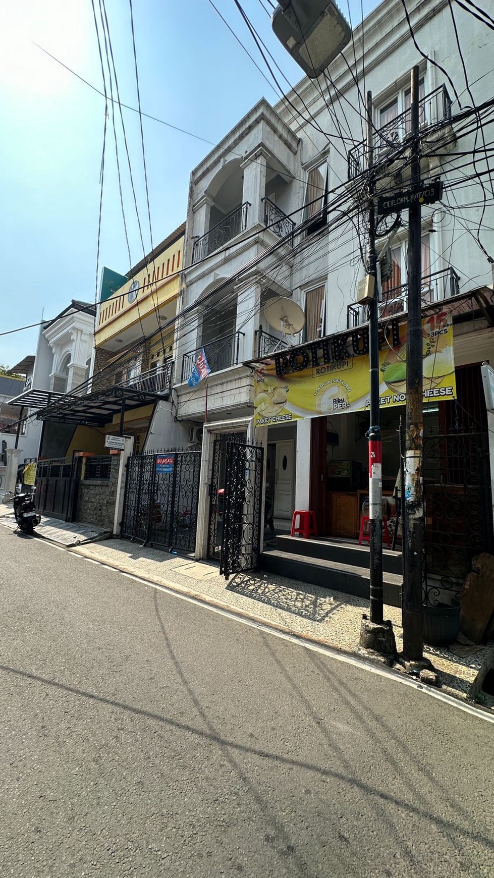 Rumah Hitung Tanah Area Cipete