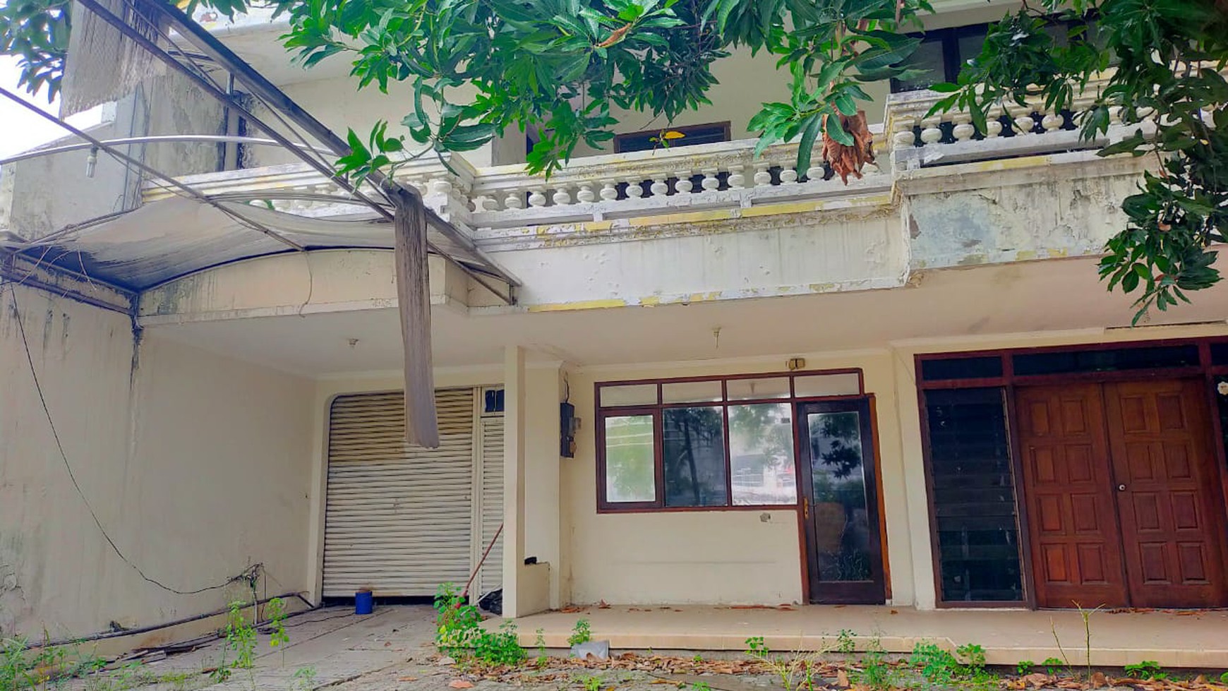 RUMAH PUSAT KOTA MURAH DEKAT RAYA DARMO 12 M