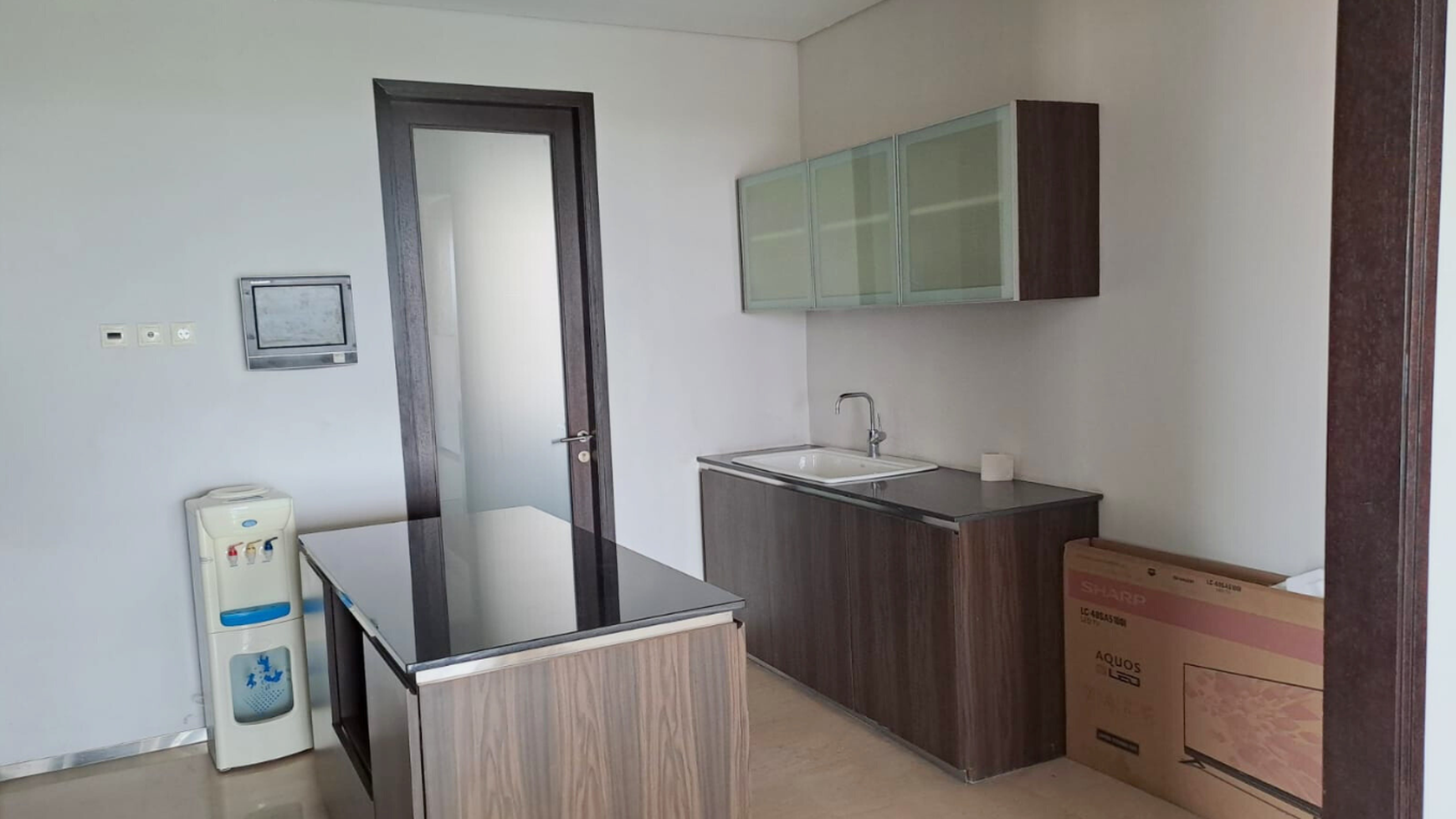 Apartemen 1 lantai Private Lift Sendiri Di Mampang Prapatan, Jakarta Selatan