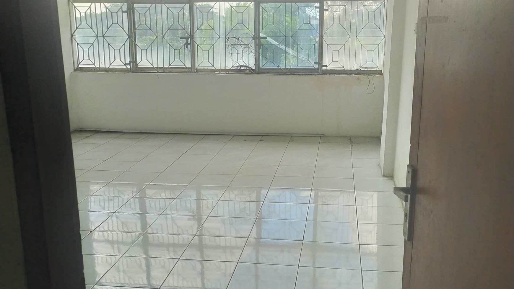 Ruko Siap Pakai Kawasan Ramai dan Strategis @Veteran, Bintaro