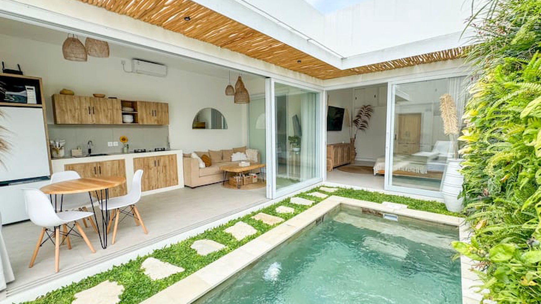 For Sale Leasehold - Brand new modern cozy villa in Kerobokan - Bali ( type Nameera Moon - 2 )