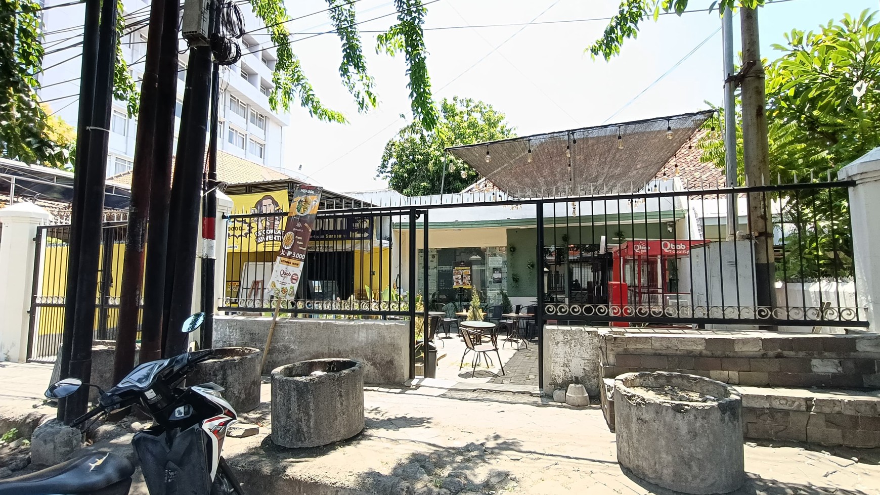 Rumah Hitung Tanah area komersial KH Mas Mansyur  Ampel Surabaya