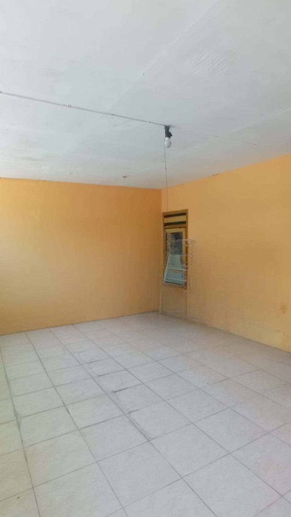 Di Bawah Harga Pasar Rumah Taman Surya Agung, 5 menit ke Sby