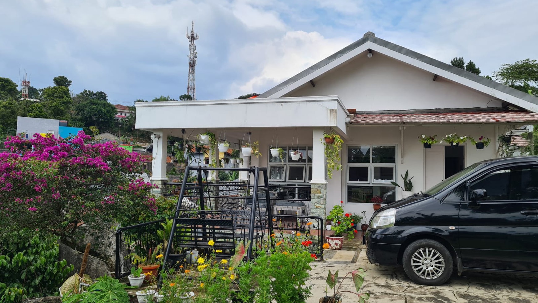 Rumah lingkungan aman dan nyaman di Sentul