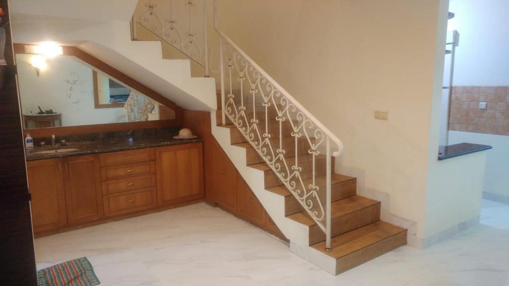 Rumah Hitung Tanah Area Cipete