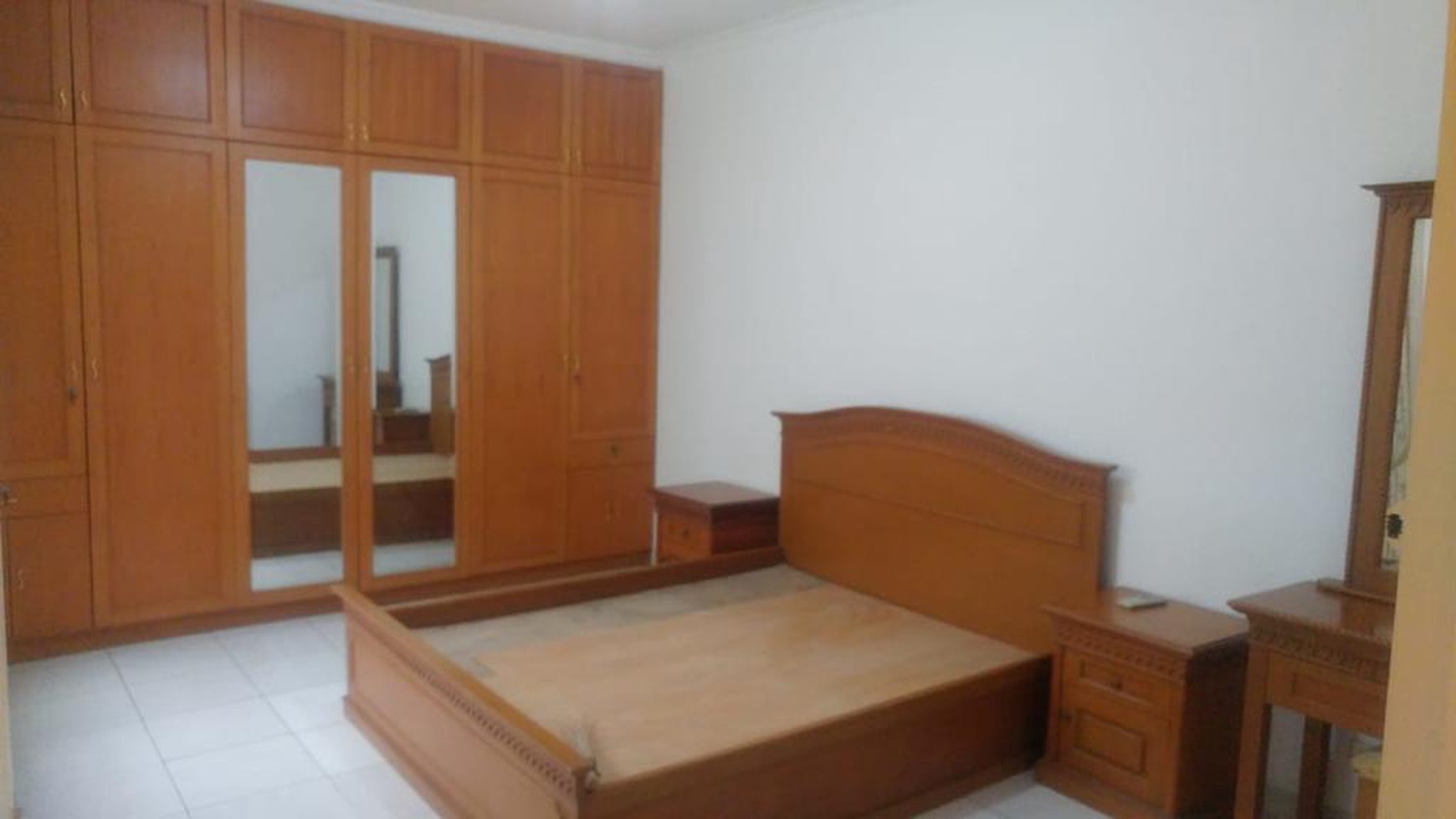 Rumah Hitung Tanah Area Cipete