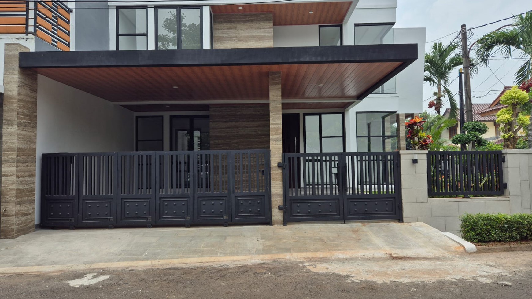 Rumah Brand new,cantik siap huni di Bintaro sektor 9