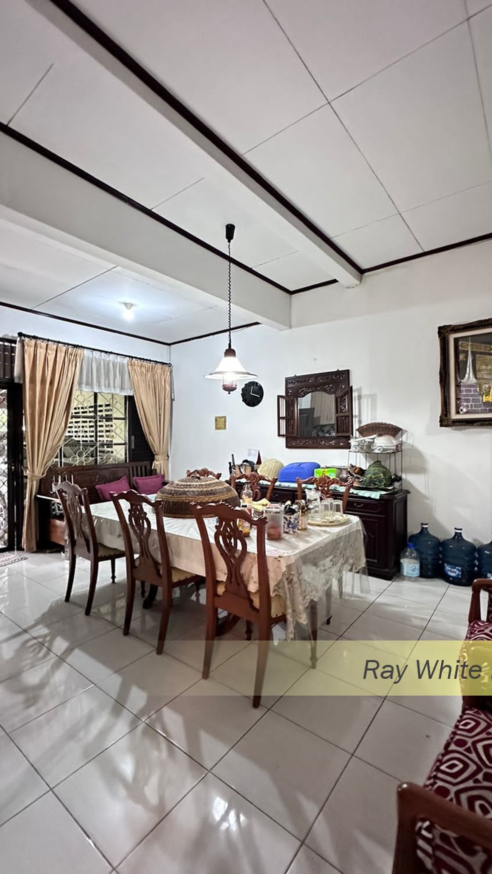 RUMAH SIAP HUNI POSISI HOEK BEST PRICE DI PONDOK INDAH, JAKARTA SELATAN #CH