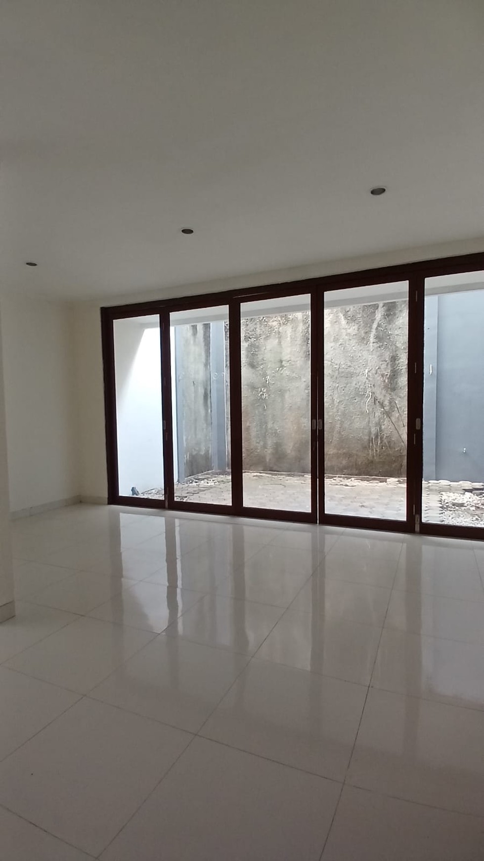 Disewakan Rumah Premium di Cluster Bintaro Jaya Sektor 9