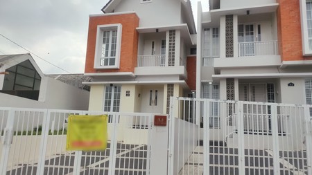 Rumah Baru Ekslusif dan Estetik di Sariwangi