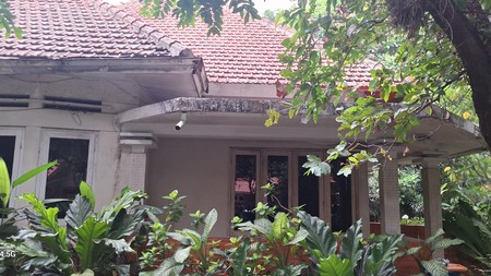 Dijual rumah Tua hitung Tanah di Menteng