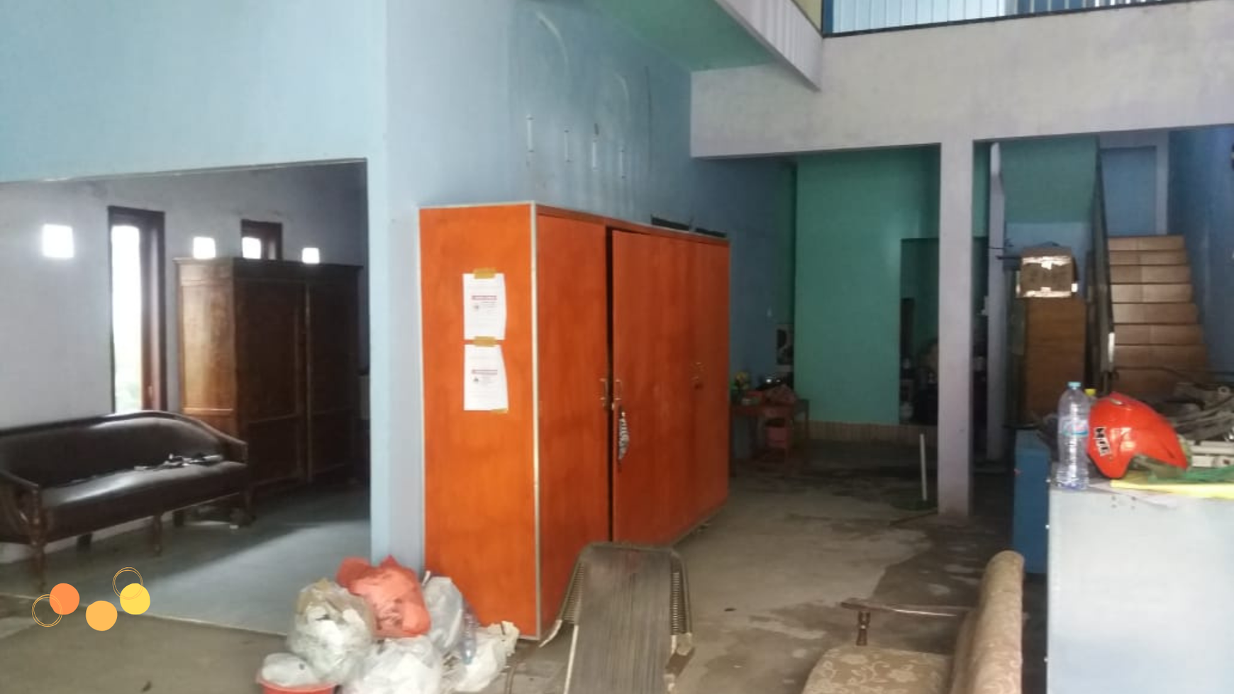 DIJUAL CEPAT! RUMAH 2 LANTAI DI KEDUNG ANYAR, SURABAYA - LOKASI STRATEGIS