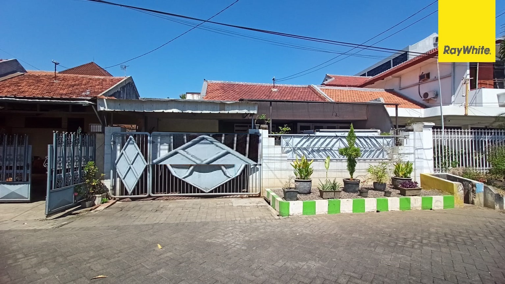 Dijual Rumah SHM di Tenggilis Utara Surabaya