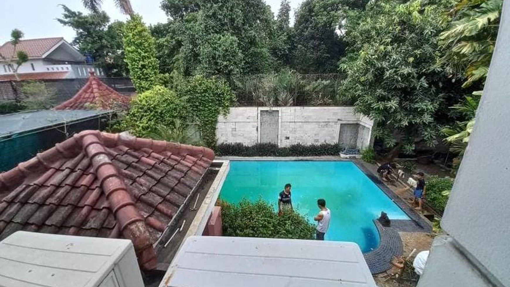 Rumah Mewah Dalam Townhouse Full Furnished di Condet