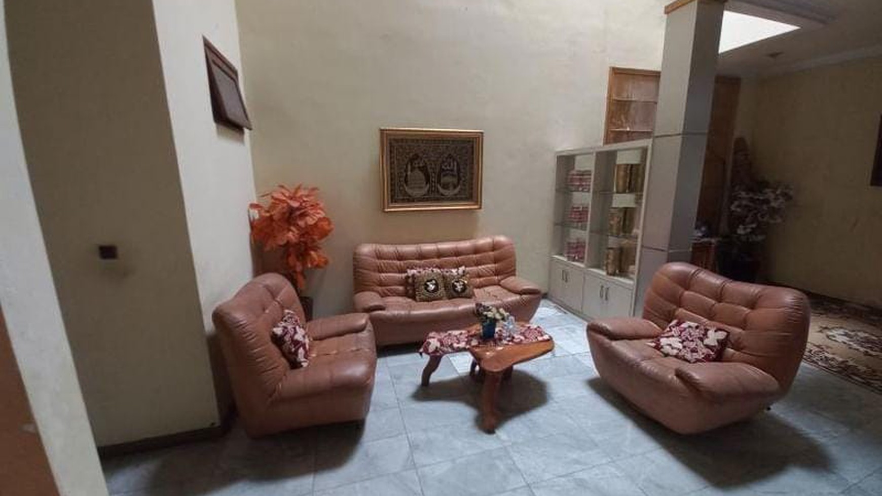 Rumah Mewah Dalam Townhouse Full Furnished di Condet