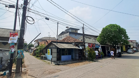 Ruang Usaha Hitung Tanah di Perempatan Jalan Utama Sukasari, Kota Tangerang