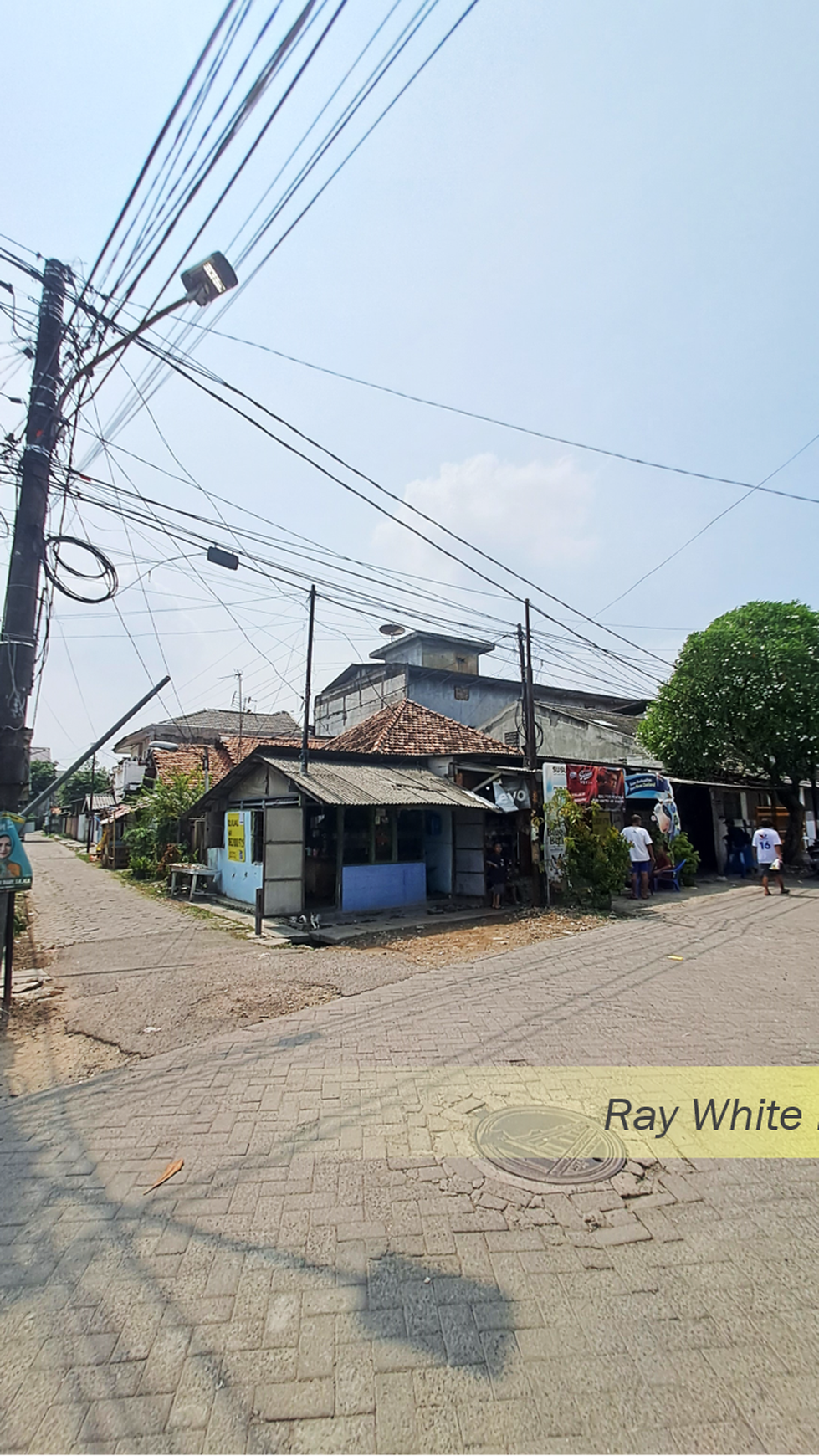 Ruang Usaha Hitung Tanah di Perempatan Jalan Utama Sukasari, Kota Tangerang