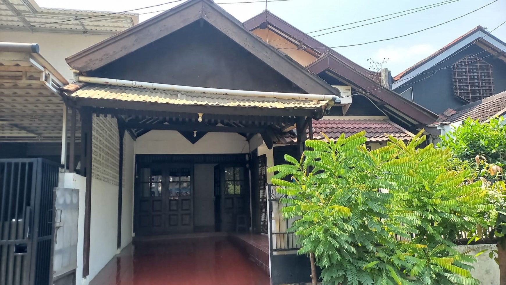 Rumah untuk usaha Sektor 5 Bintaro Jaya, pusat kuliner and usaha.