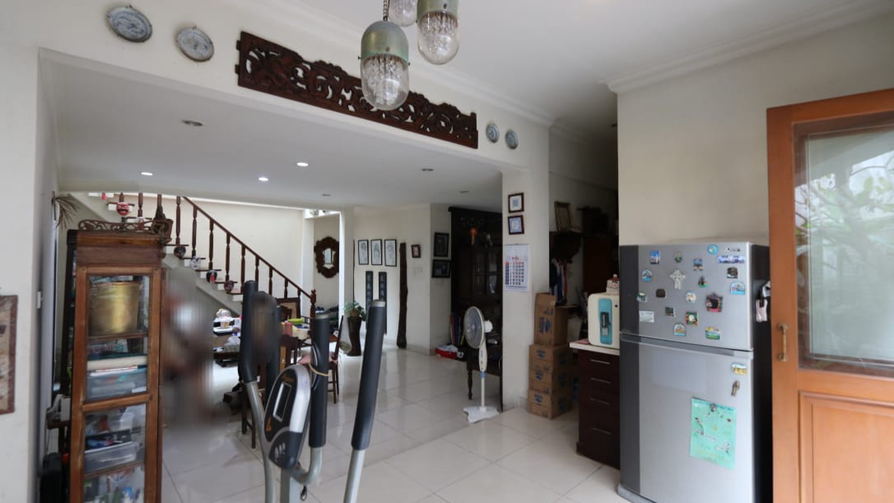 RUMAH MEWAH, SUDAH FULL RENOVASI, DESIGN MODERN ELEGAN, LOKASI TERDEPAN KELAPA GADING 