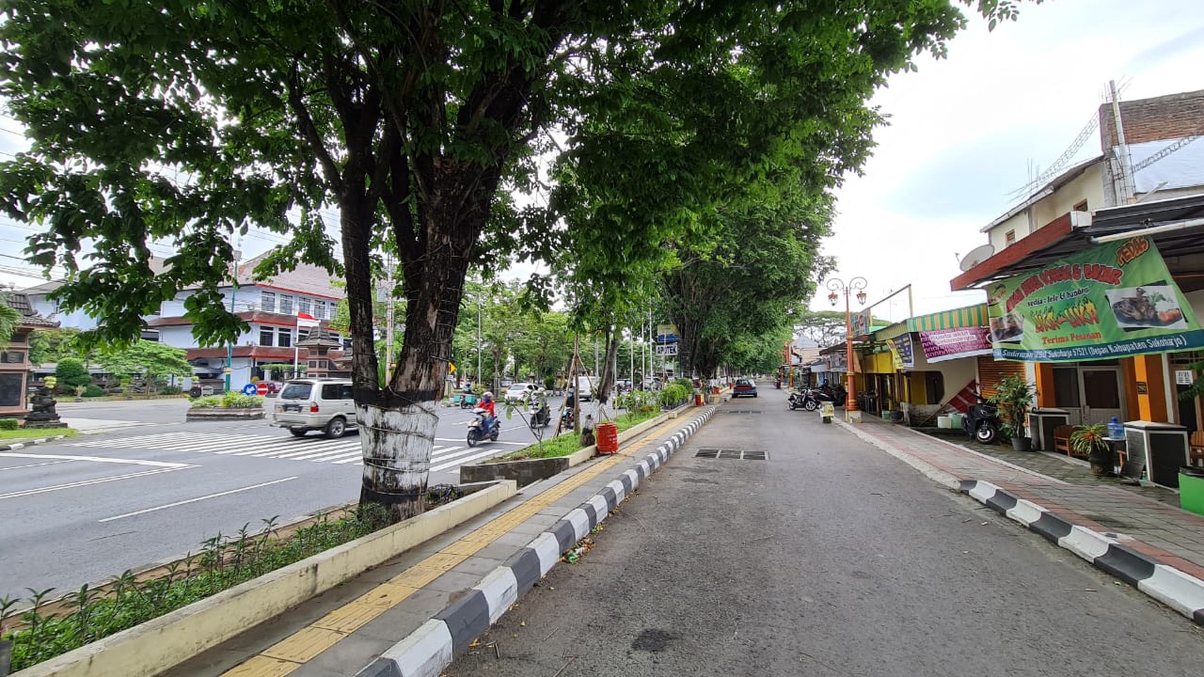 Dijual Lahan dan Bangunan Dengan Lokasi Sangat Strategis di Pinggir Jalan Utama Sukoharjo Solo