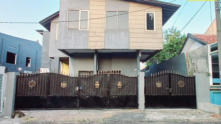 Dijual Rumah 2 lantai di Jalan Kutisari Surabaya