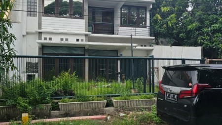 Dijual Rumah 2 Lantai Lokasi Strategis Di Raya Tengger 