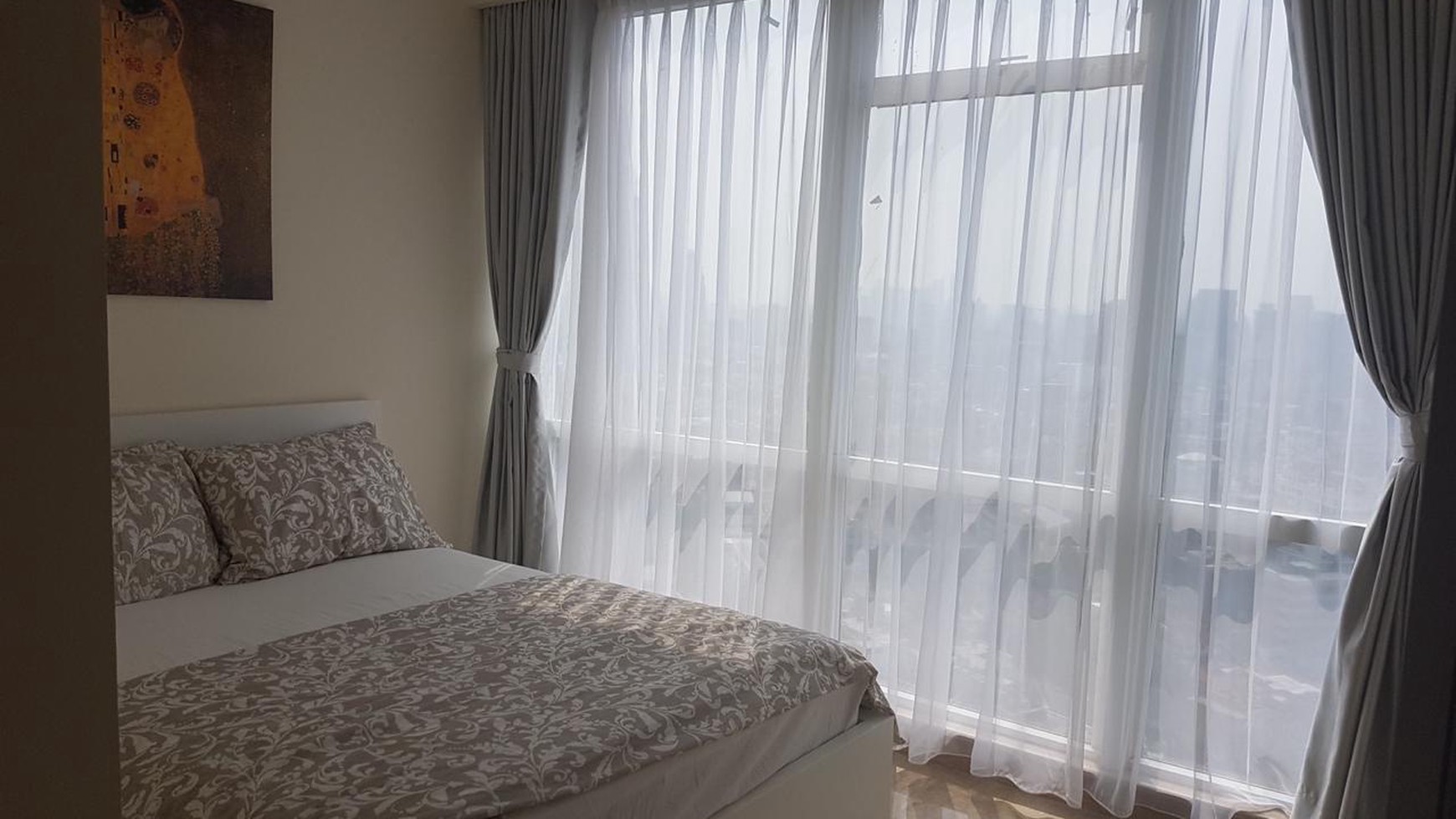 Apartemen Eksklusif Menteng Park Tower Emerald Private Lift 2BR Full Furnished Selangkah ke Taman Ismail Marzuki ( TIM )