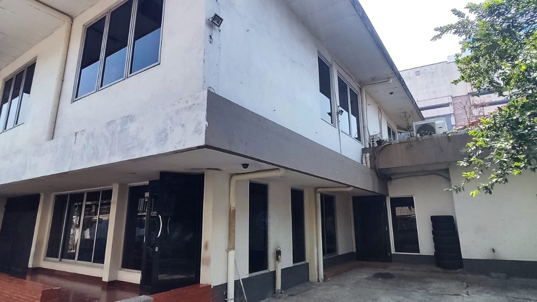 Dijual Rumah Kantor di Jl. Hayam Wuruk