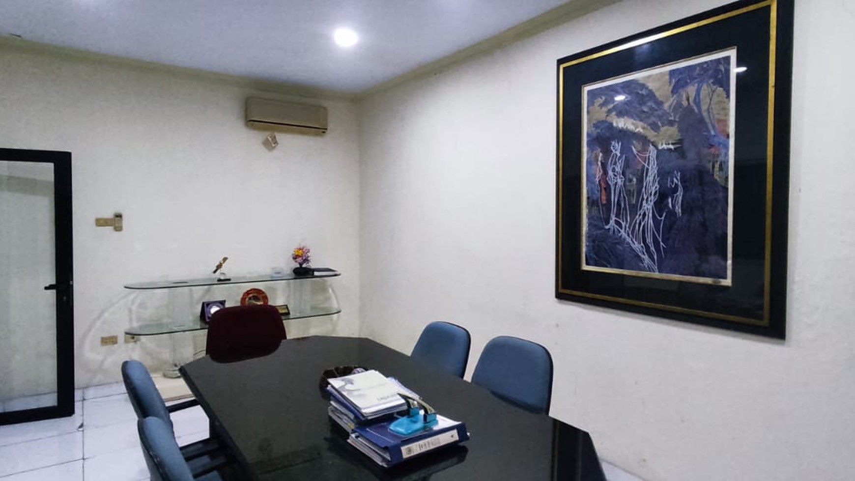 Dijual Rumah Kantor di Jl. Hayam Wuruk