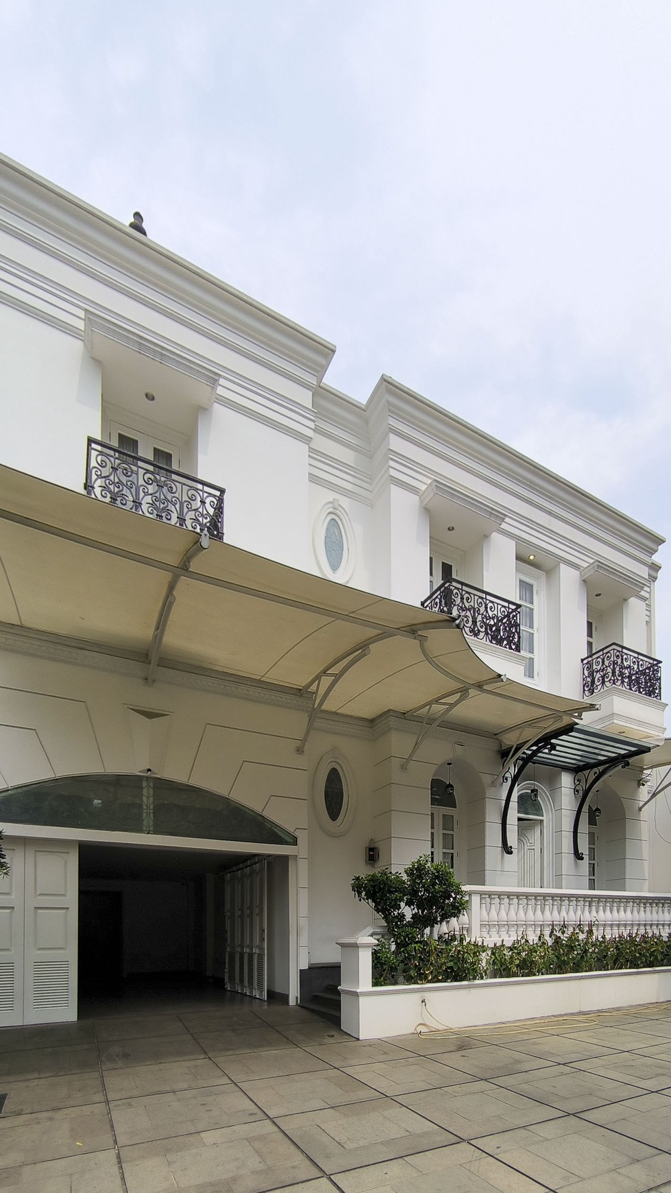 Rumah Mewah Bagus, Nyaman, dan Siap Huni di Pondok Indah, Jakarta Selatan 