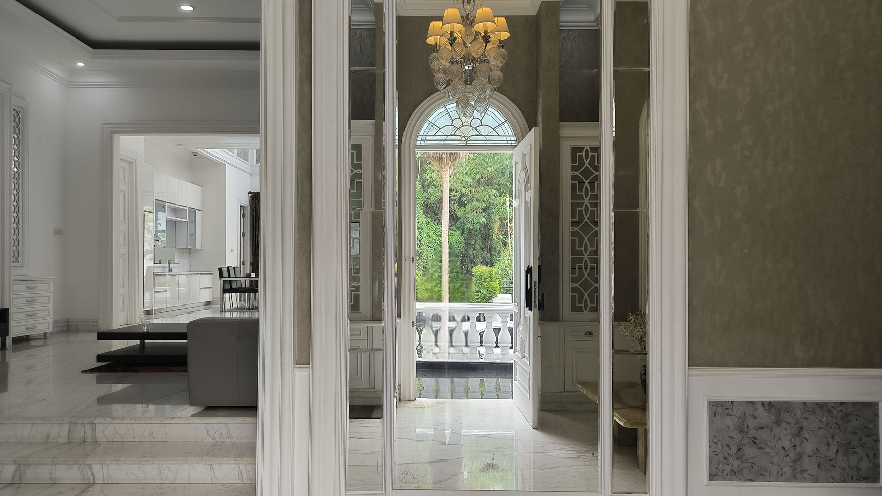 Rumah Mewah Bagus, Nyaman, dan Siap Huni di Pondok Indah, Jakarta Selatan 