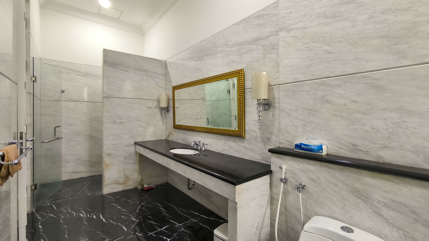 Rumah Mewah Bagus, Nyaman, dan Siap Huni di Pondok Indah, Jakarta Selatan 